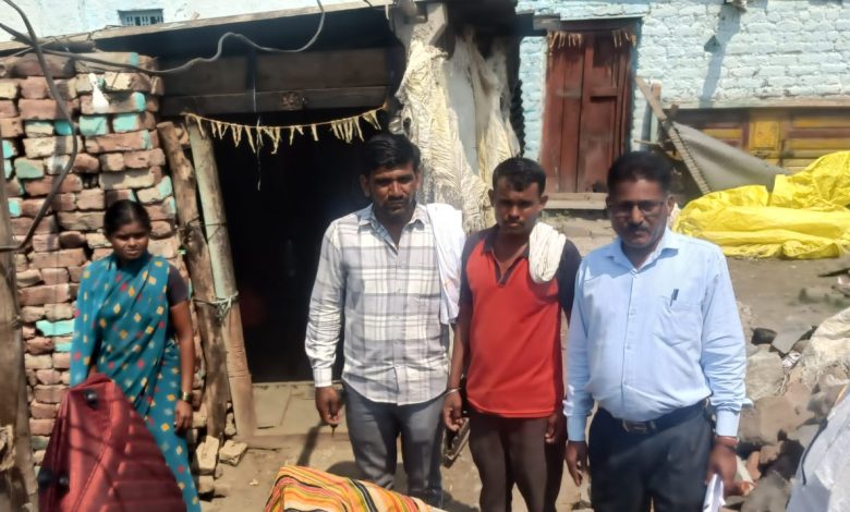 कुंटूर येथील रमाई व प्रधानमंत्री आवास योजनेच्या घरकुलाची बि डिओ कडून पाहनी .. कुंटूर येथील रमाई व प्रधानमंत्री आवास योजनेच्या घरकुलाची बि डिओ कडून पाहनी ..