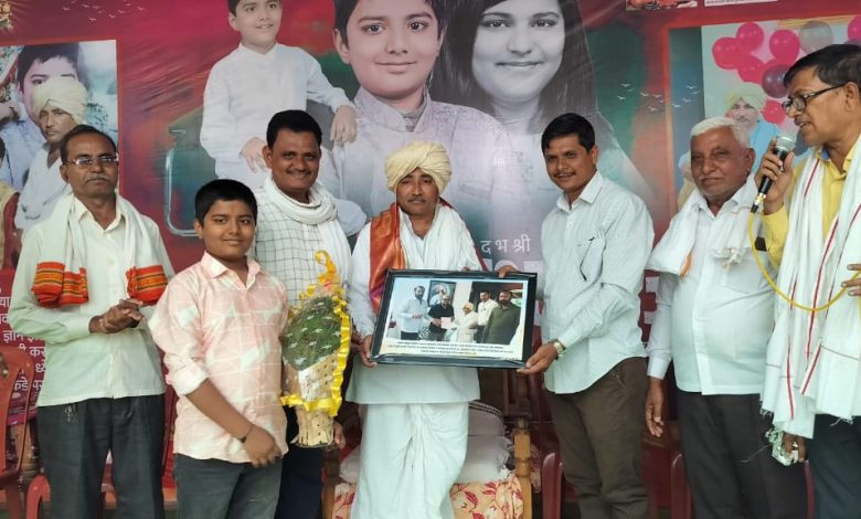 महाराष्ट्राचे स्वच्छता दूत द.भ.प. साईनाथ महाराज बितनाळकर यांचा सत्कार! . महाराष्ट्राचे स्वच्छता दूत द.भ.प. साईनाथ महाराज बितनाळकर यांचा सत्कार! .