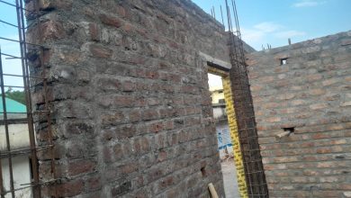 कृष्णूर शाळेच्या इमारतीचे बोगस बांधकाम; 65 लाखांच्या निधीची उघडपणे उधळपट्टी!”.