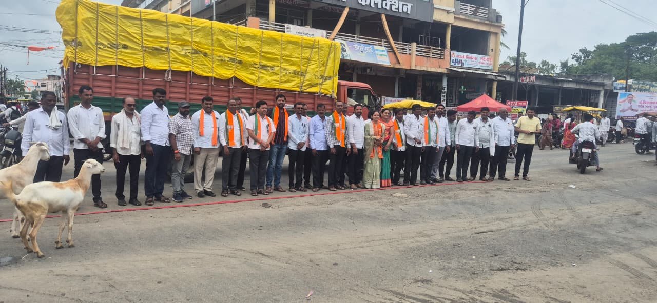 भाजपा प्रदेशाध्यक्षपदी आ.रवींद्र चव्हाण यांची निवड झाल्याबद्दल नायगावात जिल्लोष.