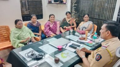महिलांसंबंधी गुन्हे व तक्रारी निवारण करण्यासाठी महिला दक्षता समीतीने पोलीसांना सहकार्य करावे .