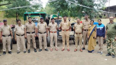 तहसीलदार यांनी गुन्हा दाखल केलेले चार ट्रॅक्टर पोलीसांनी केले जप्त.