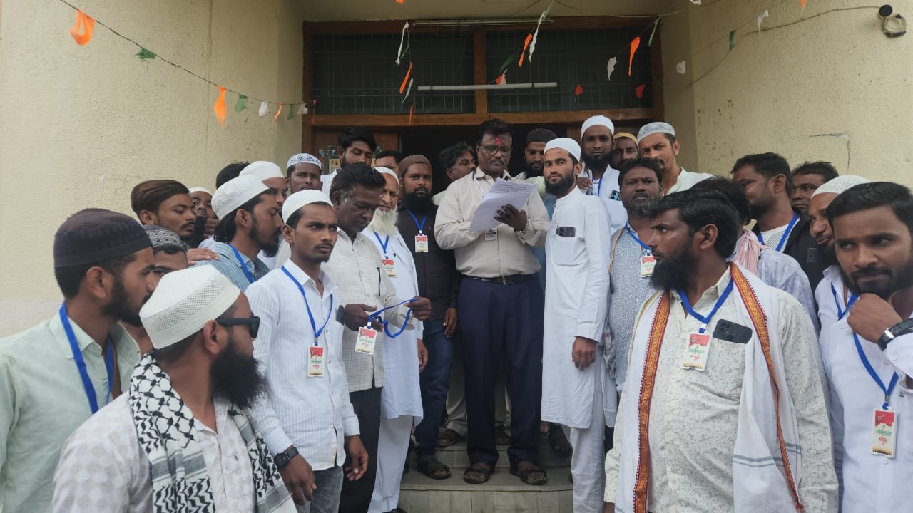 व्यवसायातील अडथळ्यांवर तोडगा काढा ;जमीयतुल कुरेश समाजाची माहूरच्या तहसीलदारा मार्फत मुख्यमंत्र्यांकडे निवेनाद्वारे मागणी!.