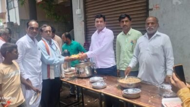 हर हर महादेव”च्या गजरात धुप्पा ते गगनबीड पायी दिंडीला पोलिसांचा व ग्रामस्थांचा प्रेमळ सहवास.
