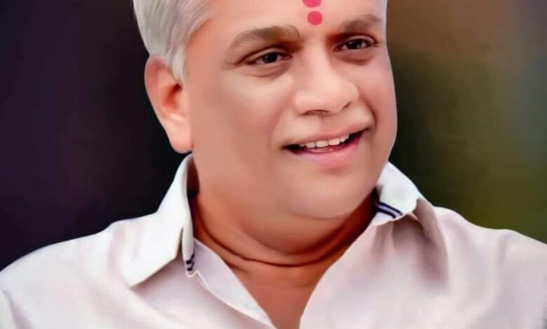 संकटातून संधी आणि संधिचे सोन करणारे किमयागार : वसंतरावजी चव्हाण संकटातून संधी आणि संधिचे सोन करणारे किमयागार : वसंतरावजी चव्हाण