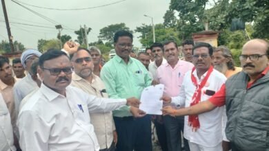 तहसीलदाराच्या लेखी आश्वासनाने अखिल भारतीय किसान सभेचे आंदोलन स्थगित !
