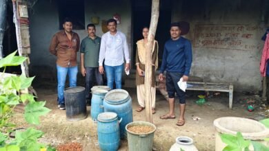 दीड हजार लिटर दारू बनविण्याचे रसायन पकडले.
