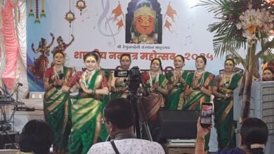 माहूरच्या तिसऱ्या माळेला नांदेडकरांचे गोंधळी नृत्य व भजनांनी रंग भरला.