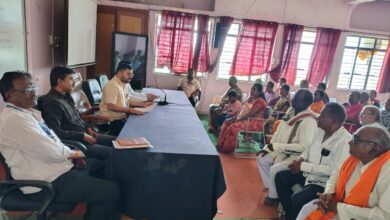 सेवा पंधरवाड्यानिमित्त लाभार्थ्यांना अन्नसुरक्षा योजनेचा लाभ ; अपंग आदिवासी विधवा लाभार्थ्यांना मार्गदर्शन.