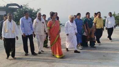 कर्तृत्ववान समाजसेविका सौ. आशाताई श्यामसुंदर शिंदे यांचा आनंद दत्तधाम आश्रमात सन्मान ; साईनाथ महाराजांचे कार्य सर्वांसाठीच प्रेरणादायी.