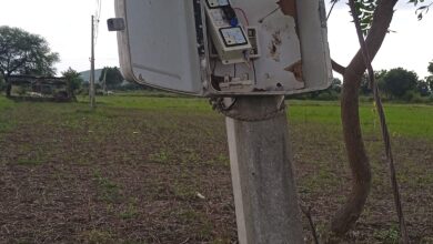 अज्ञात व्यक्तीने मोटारींचे स्टार्टर केले फरार : शेतकऱ्यांसमोर नवे संकट उभा.