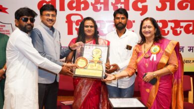 समाजसेवेचा अमृतगौरव! — रेखाताई बनसोडे यांना अभिनेत्री अल्का कुबल यांच्या हस्ते ‘लोकसंसद जनप्रेरणा शिखर पुरस्कार’”.