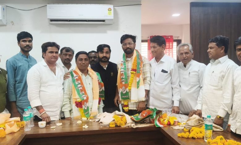 माहूर मध्ये काँग्रेसची आढावा बैठक संपन्न. माहूर मध्ये काँग्रेसची आढावा बैठक संपन्न.