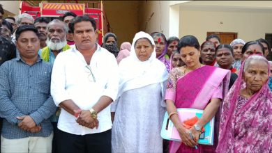 घरकुलधारकाच्या प्रलंबित हप्त्यासाठी काँग्रेसचे आंदोलन!.