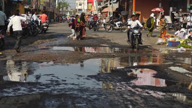 कचरा आणि सांडपाण्याने वेढले नायगाव; प्रशासनाकडून तातडीच्या उपाययोजनांची मागणी.