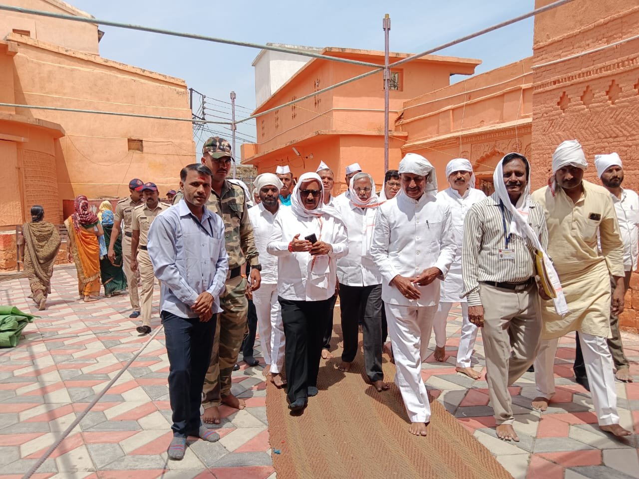 श्रीक्षेत्र माहूरगडच्या विकासाला गती, ८२९ कोटींच्या कामांना लवकरच मंजुरी. पालकमंत्री अतुल सावे.