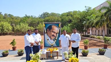 जन्मदिनी वसंत सुगावे पाटील स्व. अजितदादांच्या स्मृतिस्थळी भावूक ; बारामतीत नतमस्तक होत वाहिली आदरांजली; वाढदिवस साधेपणाने साजरा करण्याचा निर्णय.